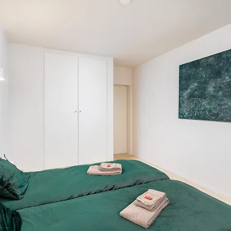 Duin En Zeezicht Te Zeedijk Oostduinkerke Apartment Exterior photo